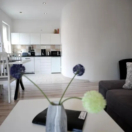Apartment Lovely Hohen Neuendorf